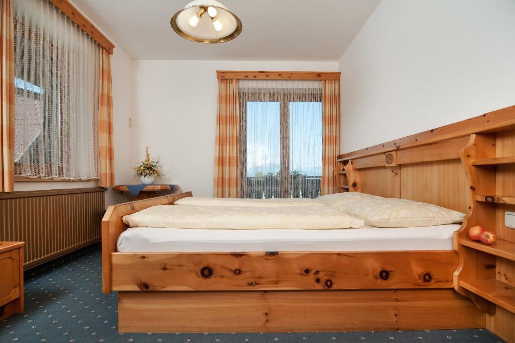 Hubertushof Hotel Latschach ober dem Faakersee Room photo